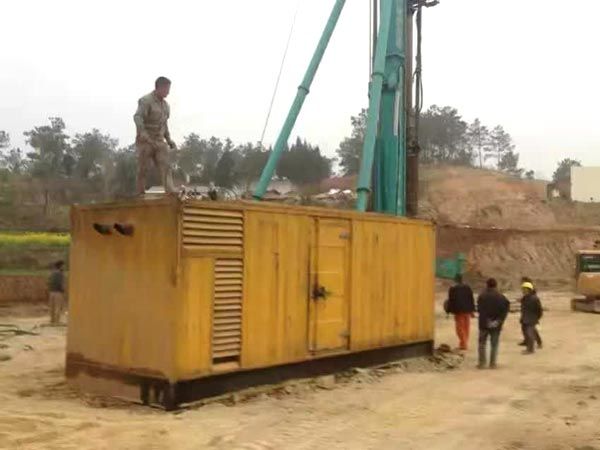 红塔如何判断水冷式机油散热器密封件是否需要更换?